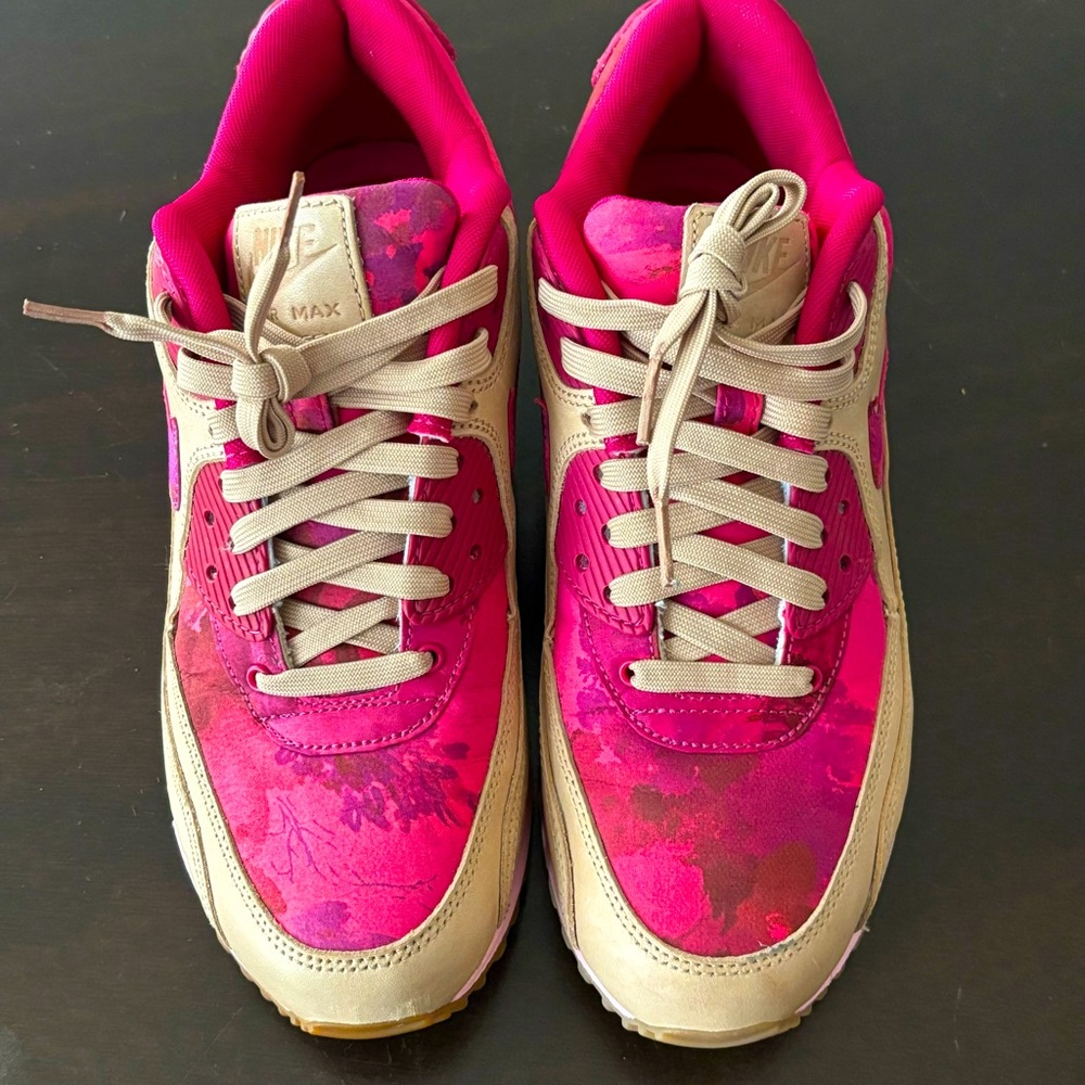 🩷💐 2012 Nike Womens Air Max 90 Liberty - rare Size 7.5 DENISE EVA EDITION 💐🩷